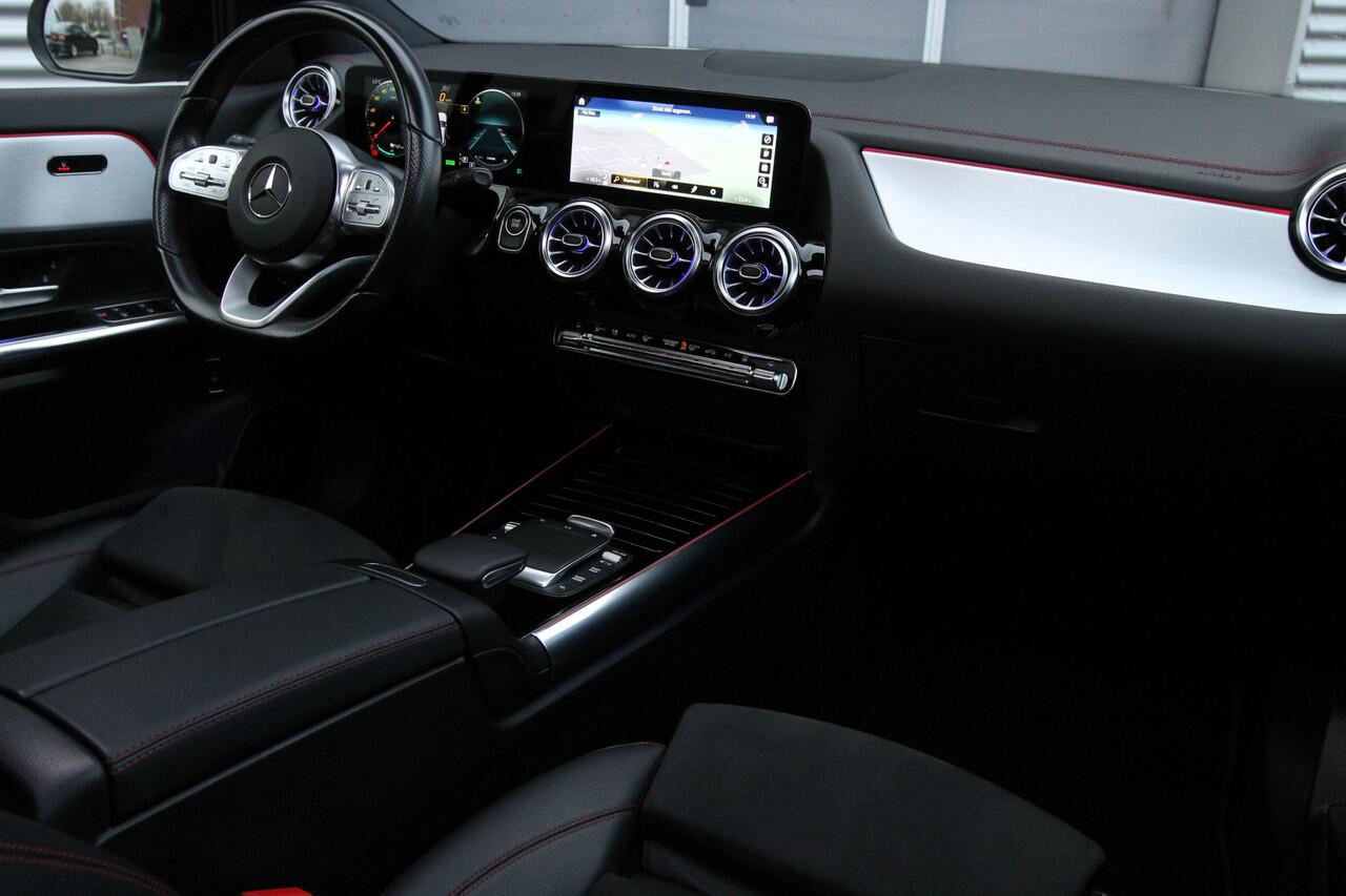 Mercedes-Benz EQA 250+ AMG Line 71 kWh I Pano.dak I Camera I Carplay