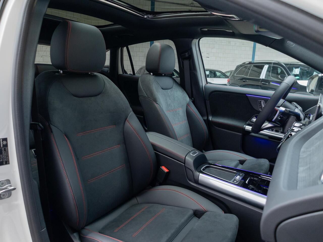 Mercedes-Benz EQA 250+ Business Solution AMG 71 kWh Panorama dak | Trekhaak