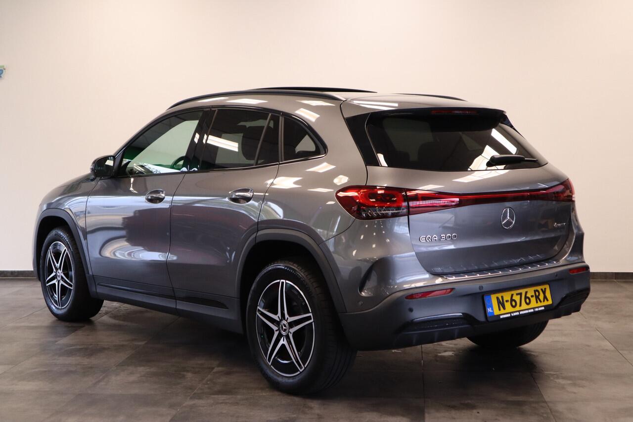 Mercedes-Benz EQA 300 4MATIC Business Solution AMG 67 kWh ACC Panoramadak Blindspot 24 maanden garantie mogelijk (*vraag naar de voorwaarden)