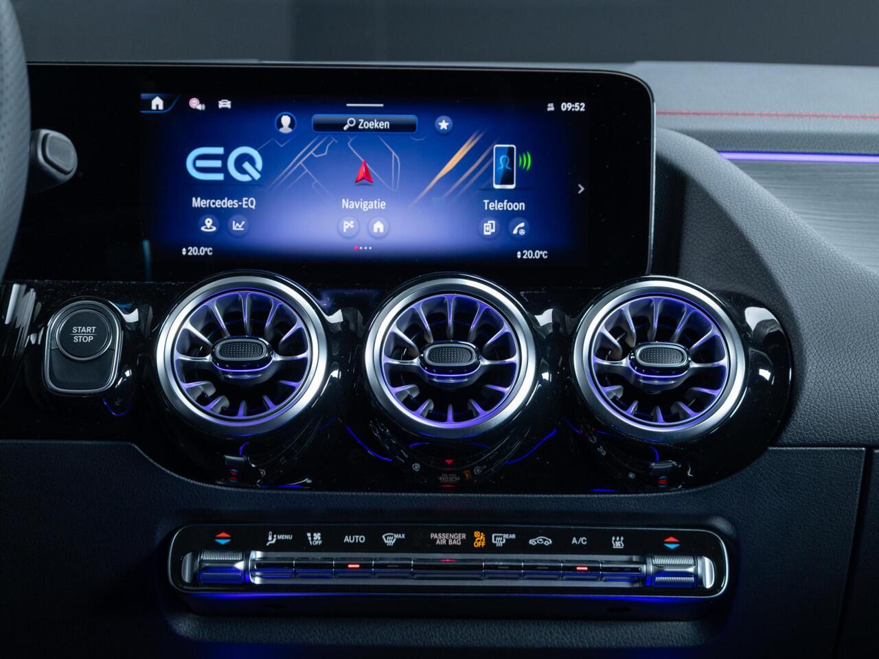 Mercedes-Benz EQA 250+ Business Solution AMG Panorama dak | Trekhaak