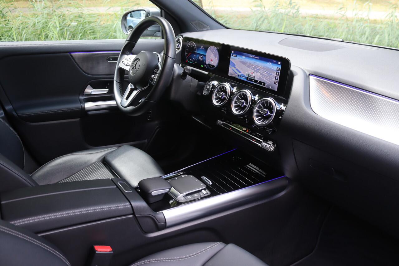 Mercedes-Benz EQA 250 Business Solution Luxury 67 kWh Camera/Sfeer/Dodehoek/Elek. klep/Trekhaak wegkl.