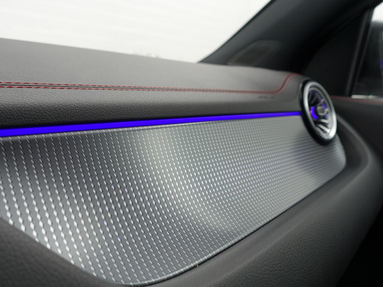 Mercedes-Benz EQA 250 AMG Edition 1 67 kWh Aut- Head Up, Memory Seats, 360 Camera, Panoramadak, Alcantara Interieur Afwerking, Sfeerverlichting