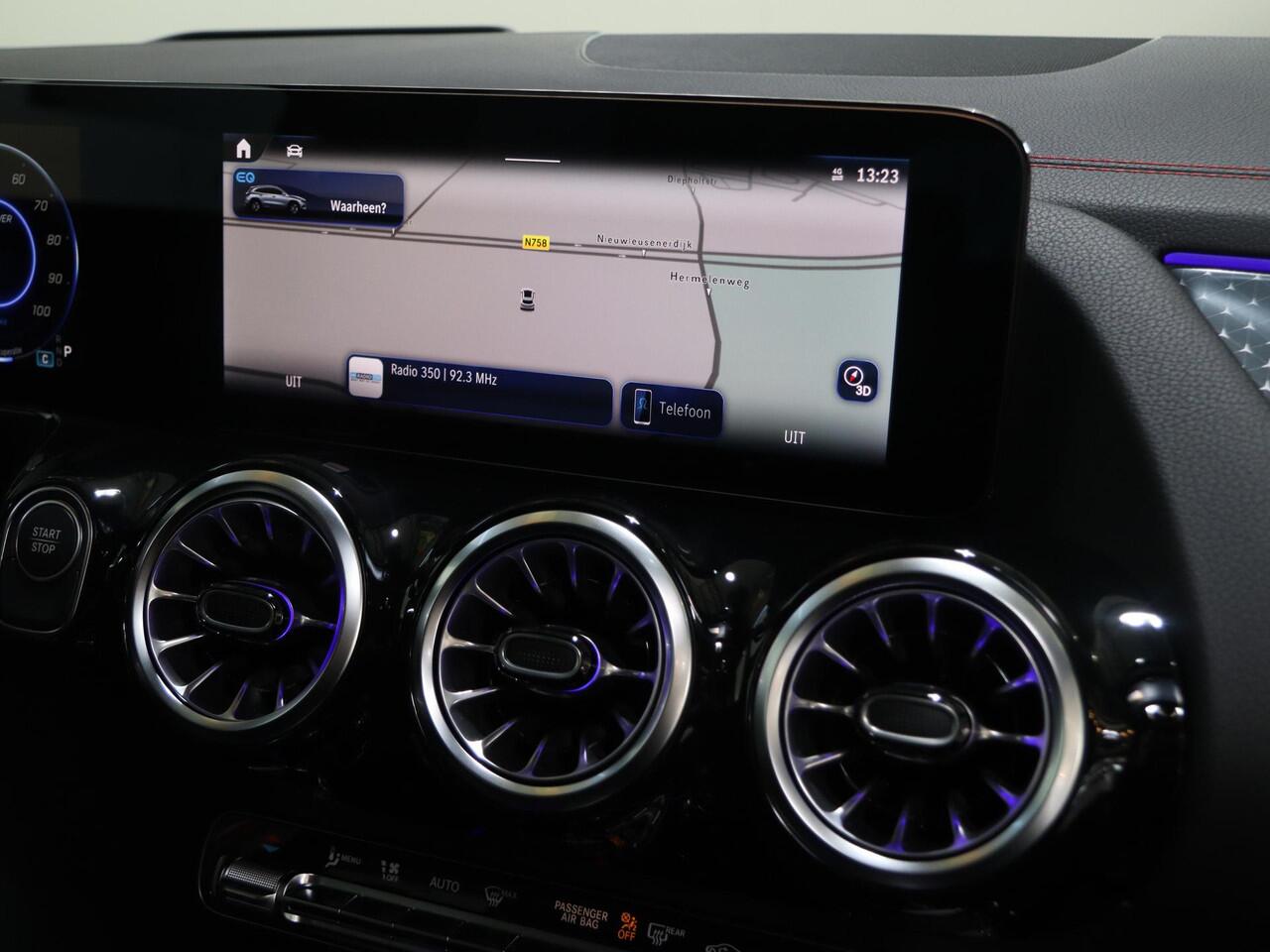 Mercedes-Benz EQA 250+ Business Solution AMG 71 kWh | Panoramaschuifdak | Dodehoekassistent | Night | Head-up | Burmester | Winterpakket |