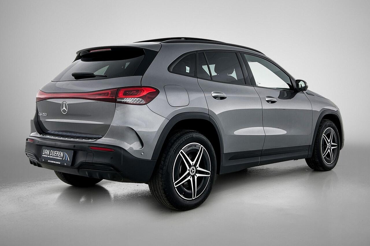 Mercedes-Benz EQA 250 AMG 67 kWh Distronic, Pano, Burmester, Head-up, Memory