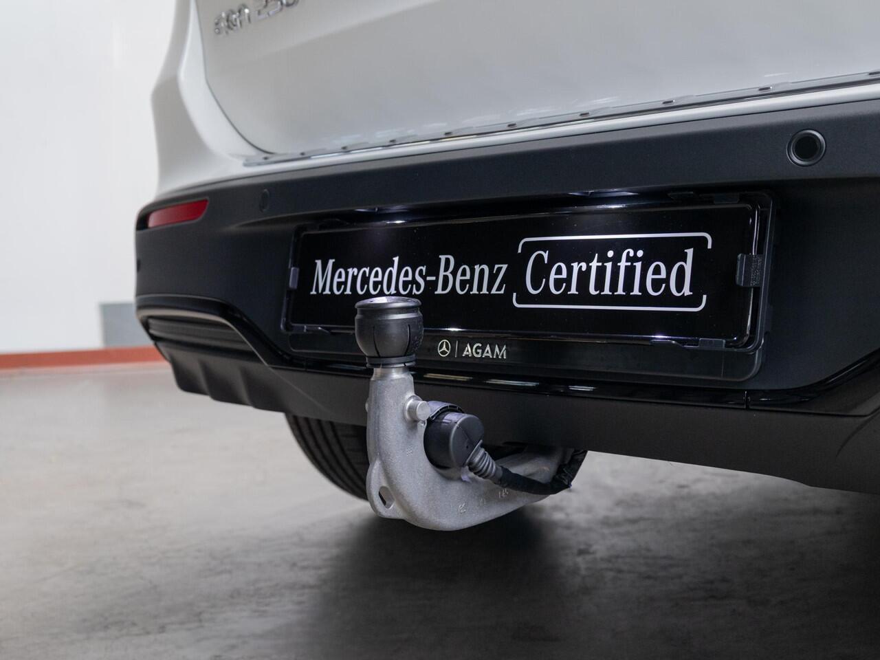 Mercedes-Benz EQA 250+ Business Solution AMG 71 kWh Panorama dak | Trekhaak