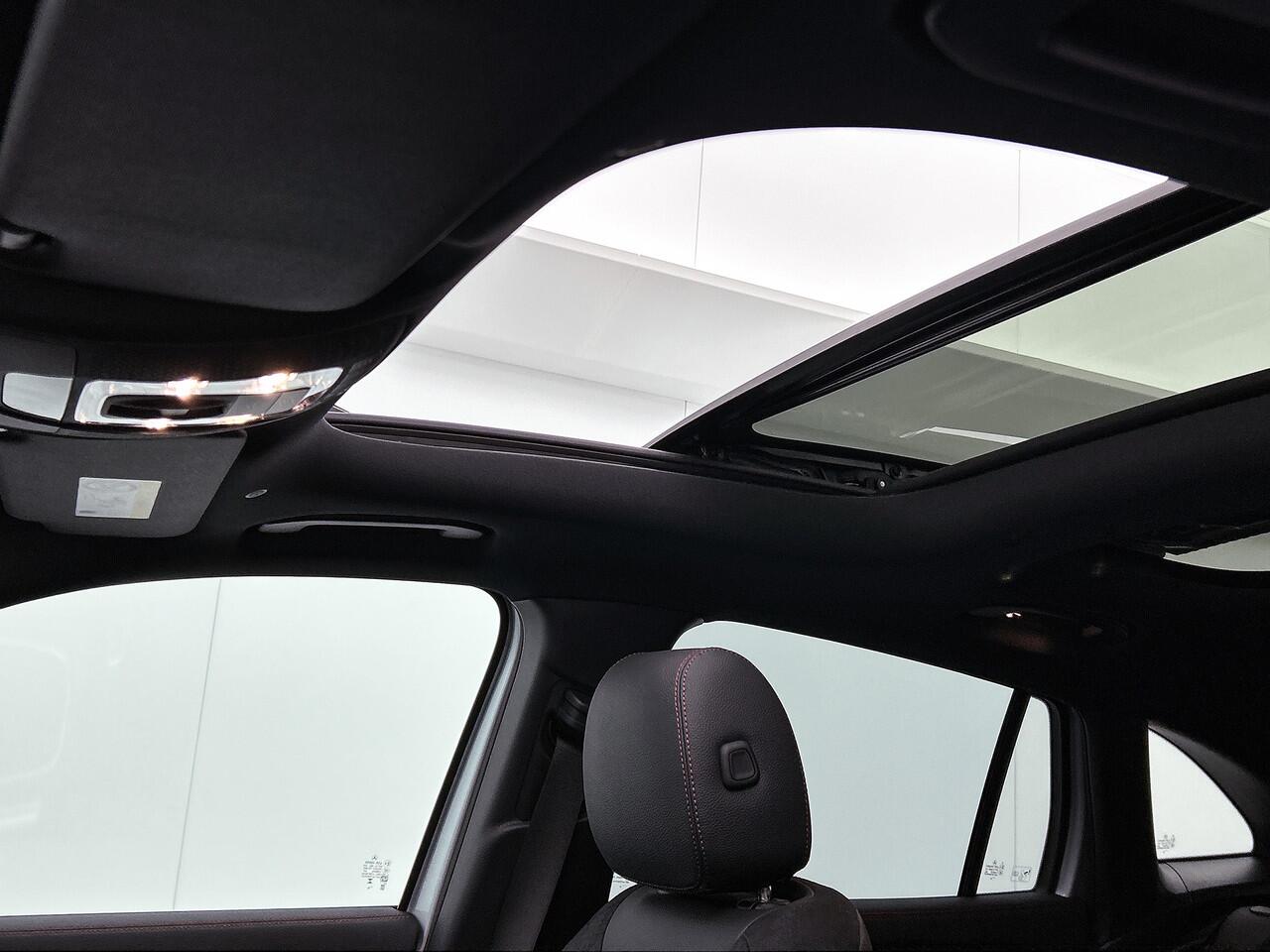 Mercedes-Benz EQA 250+ Business Solution AMG 71 kWh | Trekhaak | Nightpakket | Premium pakket | Parkeerpakket met 360°-camera | EASY PACK achterklep | KEYLESS-GO comfort pakket | Head-up display | Dodehoekassistent | Sfeerverlichting |