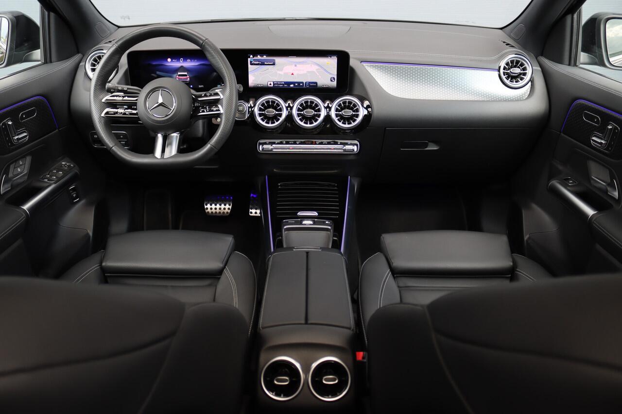 Mercedes-Benz EQA 250+ AMG Line 71 kWh | Facelift | 39.000,- ex BTW | Panoramadak | Distronic | Memory | Leder | Keyless Go | Surround Camera | Exclusief-pakket | Apple Carplay/Android Auto |