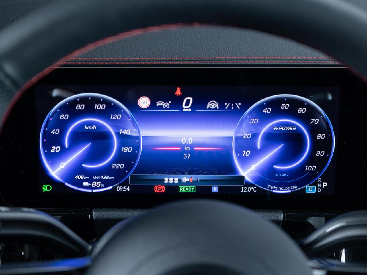 Mercedes-Benz EQA 250+ Business Solution AMG Panorama dak | Trekhaak