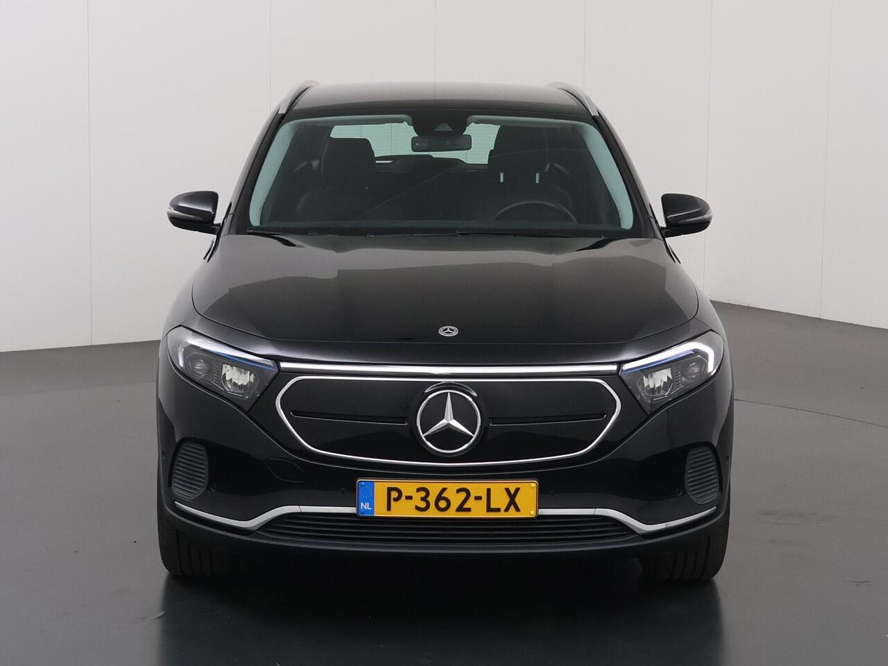 Mercedes-Benz EQA 250 Business Solution AMG 67 kWh | Stoelverwarming | Achteruitrijcamera | Apple Carplay |