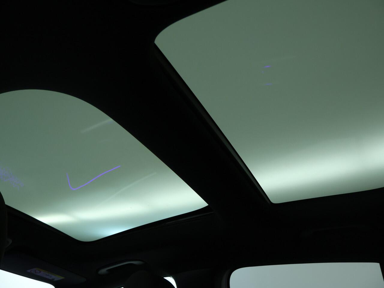 Mercedes-Benz EQA 250+ AMG Line | Nightpakket | Panorama schuif/kanteldak | Stuur - en Stoelverwarming | Parkeerpakket met achteruitrijcamera | KEYLESS-GO comfort pakket | Winter pakket | EASY PACK achterklep | Alarm SCM3