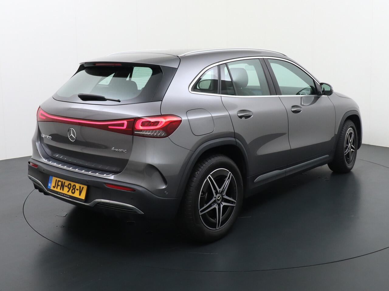 Mercedes-Benz EQA 300 4MATIC AMG Line | Camera Sfeerverlichting