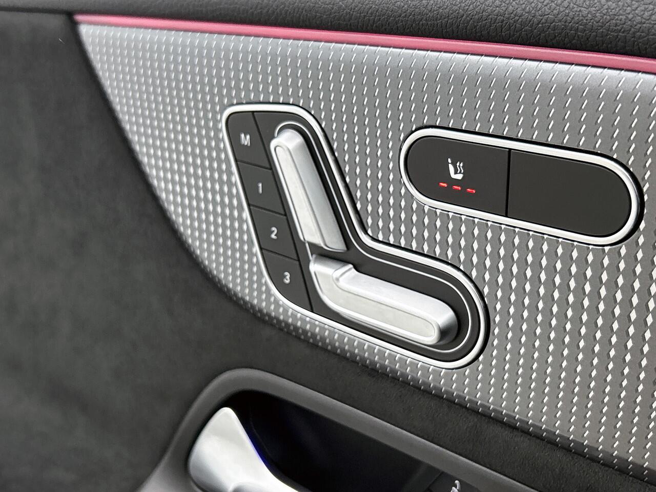 Mercedes-Benz EQA 250 AMG 67 kWh Distronic, Pano, Burmester, Head-up, Memory