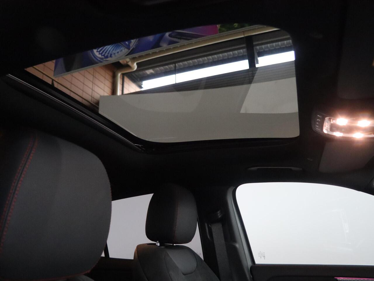 Mercedes-Benz EQA 250+ Business Solution AMG 71 kWh | Panoramaschuifdak | Dodehoekassistent | Head-up | Burmester | Winterpakket |