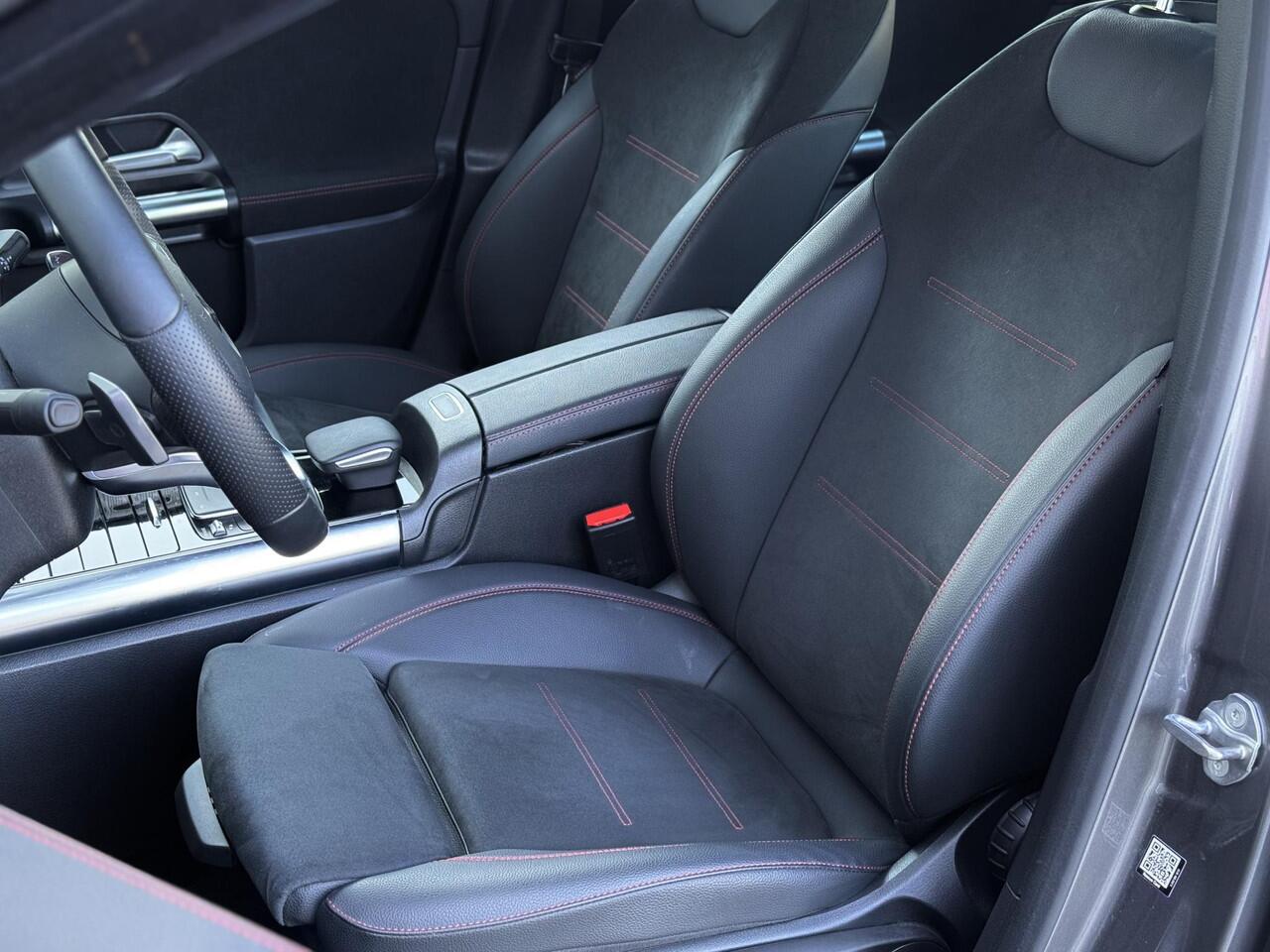 Mercedes-Benz EQA 300 4MATIC AMG Line 71 kWh AMB-LIGHT|CAMERA