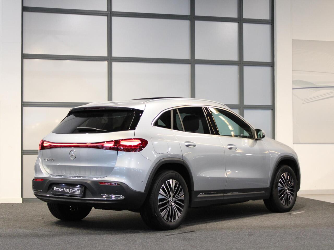 Mercedes-Benz EQA 250+ Business Line 71 kWh Panorama dak