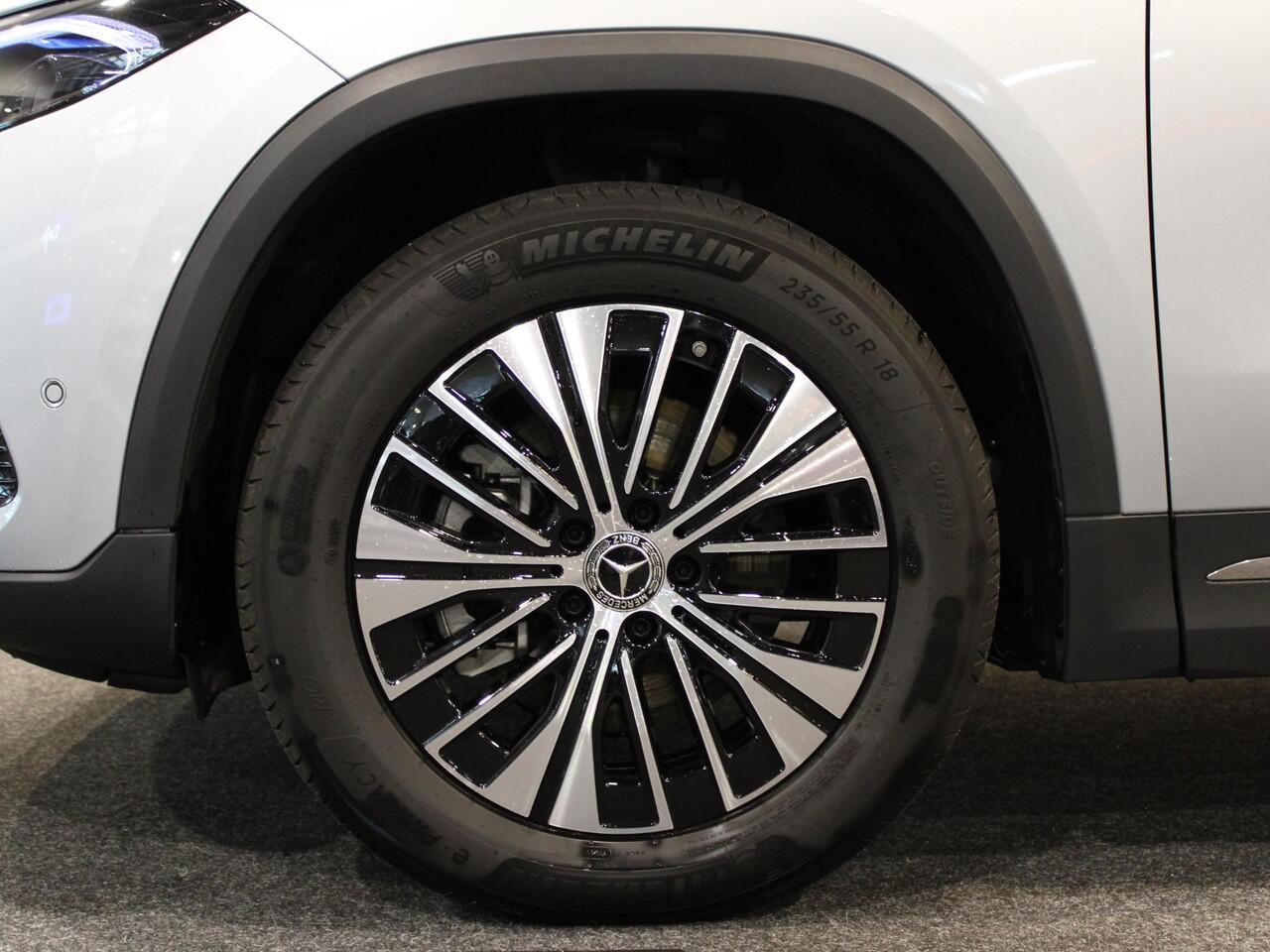 Mercedes-Benz EQA 250+ Business Line 71 kWh Panorama dak