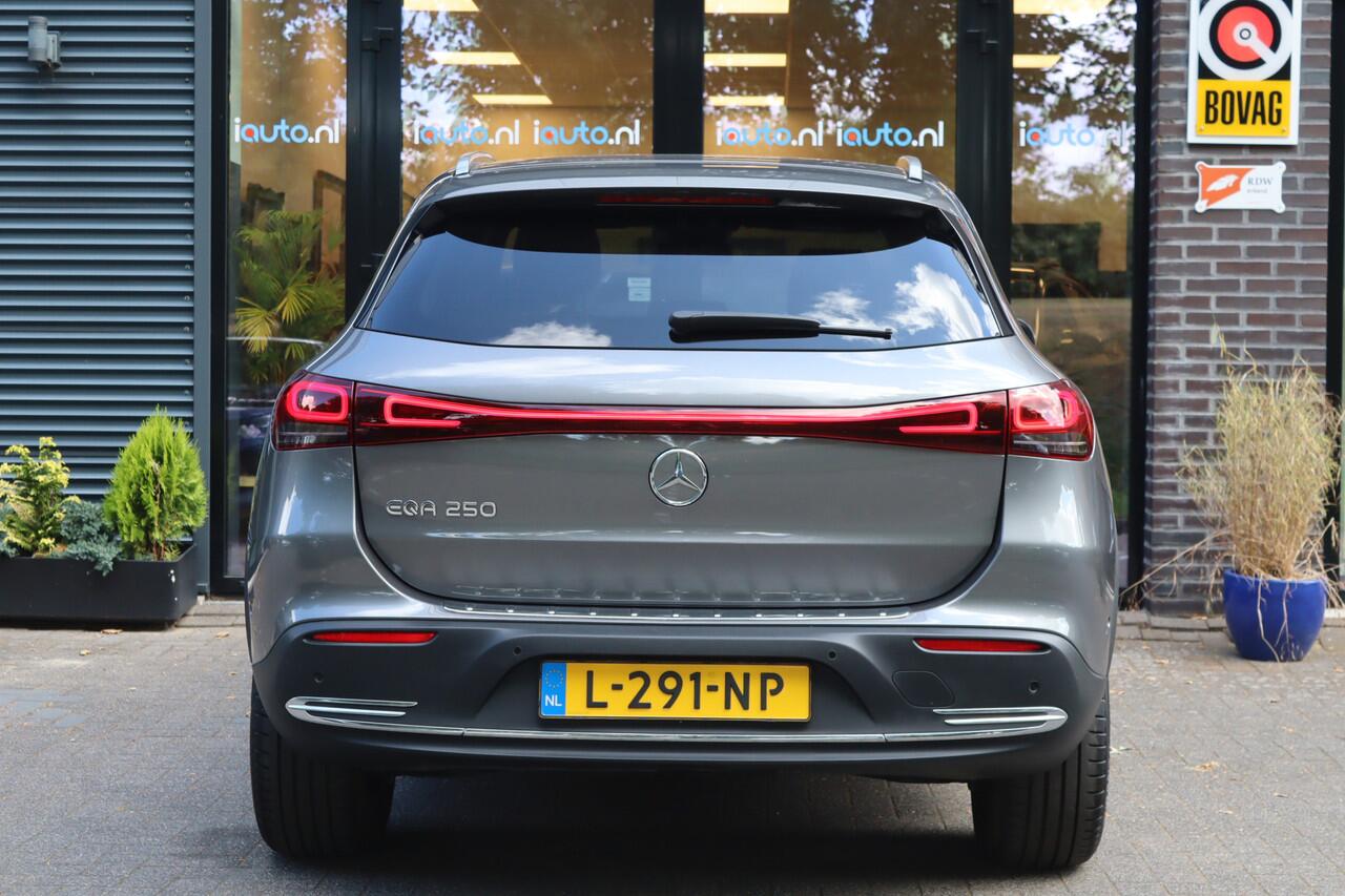 Mercedes-Benz EQA 250 Business Solution Luxury 67 kWh Camera/Sfeer/Dodehoek/Elek. klep/Trekhaak wegkl.