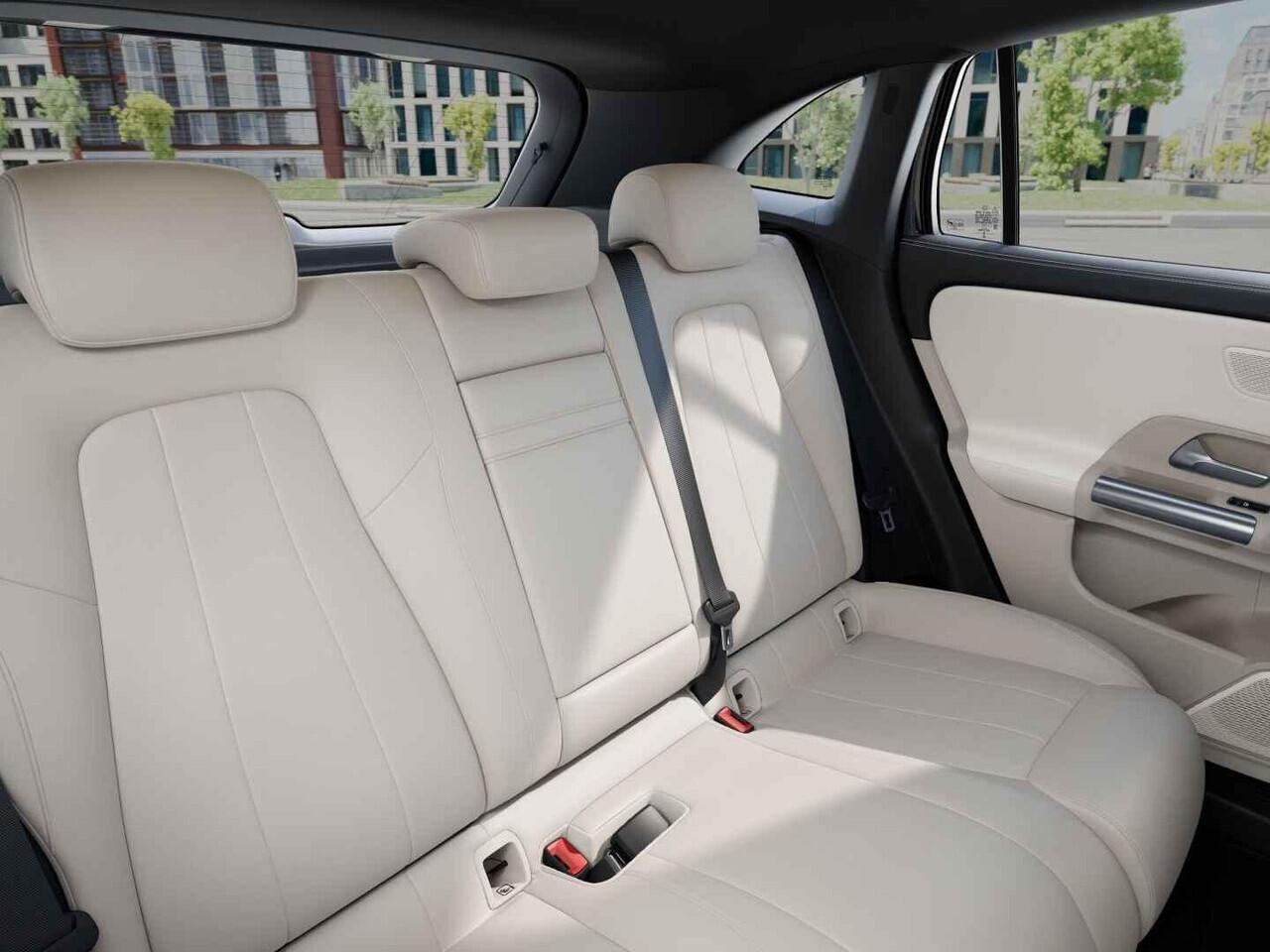 Mercedes-Benz EQA 250+ Business Solution Luxury