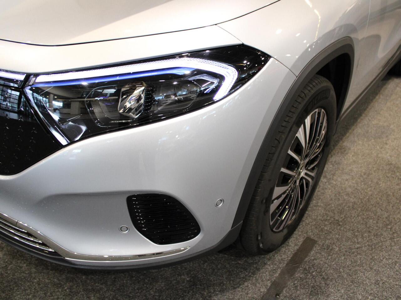 Mercedes-Benz EQA 250+ Business Line 71 kWh Panorama dak