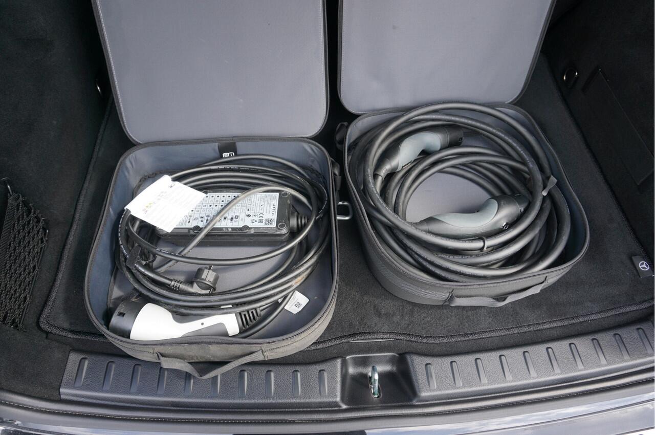 Mercedes-Benz EQA 250 Sport Edition 67kWh SOH 98% AMG Pano