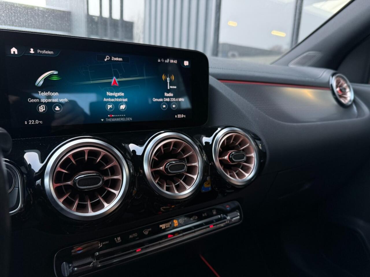 Mercedes-Benz EQA 250 e Luxury met zomer 19 inch en winterset 18 inch 38000km