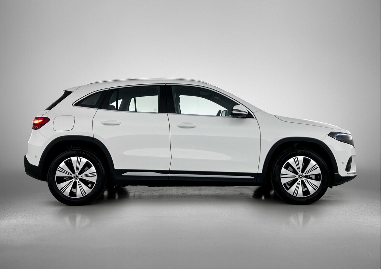 Mercedes-Benz EQA 250+ Business Solution 71 kWh | Stoelverwarming voor | Sfeerverlichting | EASY PACK achterklep | Parkeerpakket met achteruitrijcamera | Widescreen display |