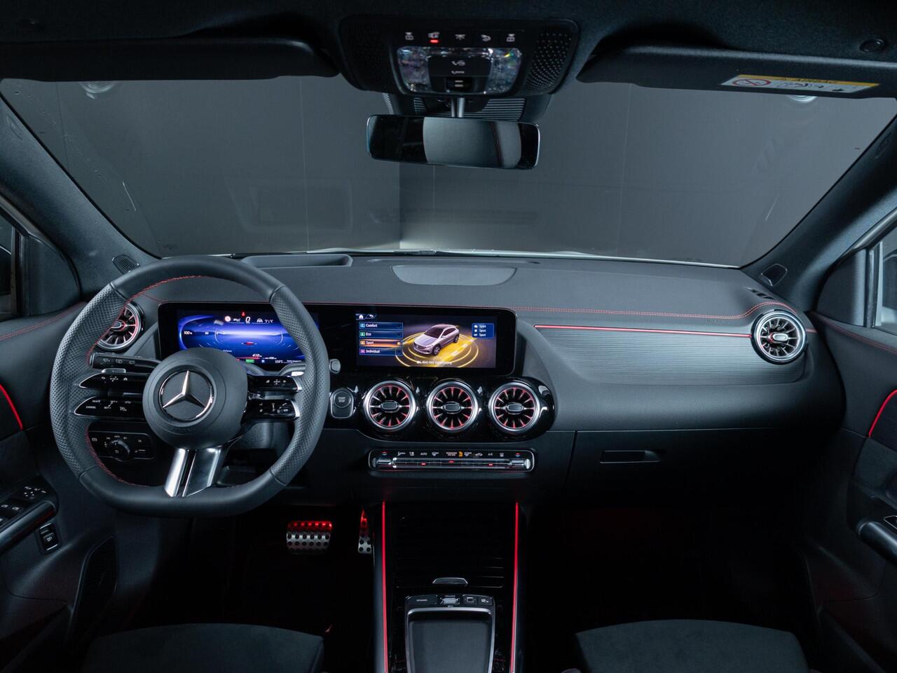 Mercedes-Benz EQA 250+ Business Solution AMG Panorama dak | Trekhaak