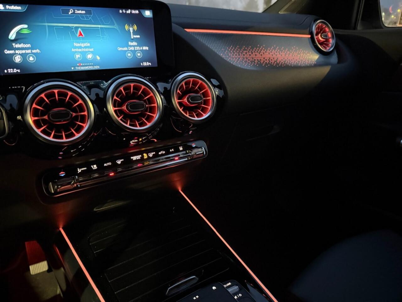 Mercedes-Benz EQA 250 e Luxury met zomer 19 inch en winterset 18 inch 38000km