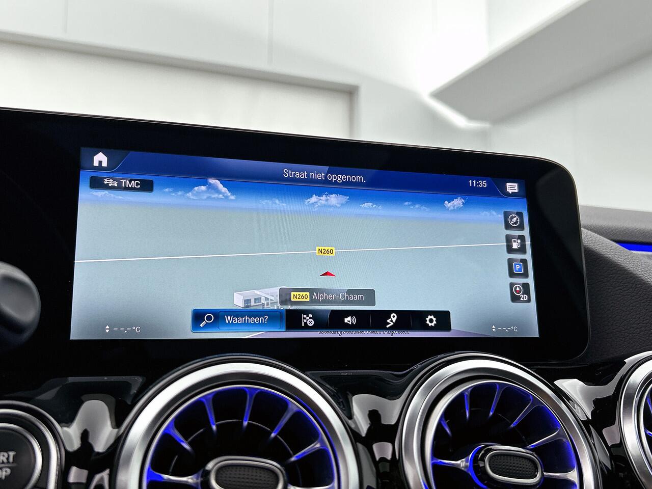 Mercedes-Benz EQA 250 Business Solution Luxury 67 kWh / Burmester soundsyst. / Panoramadak / Head-up display / 2x Stoelverstelling Comfortstoelen / LED high performance |