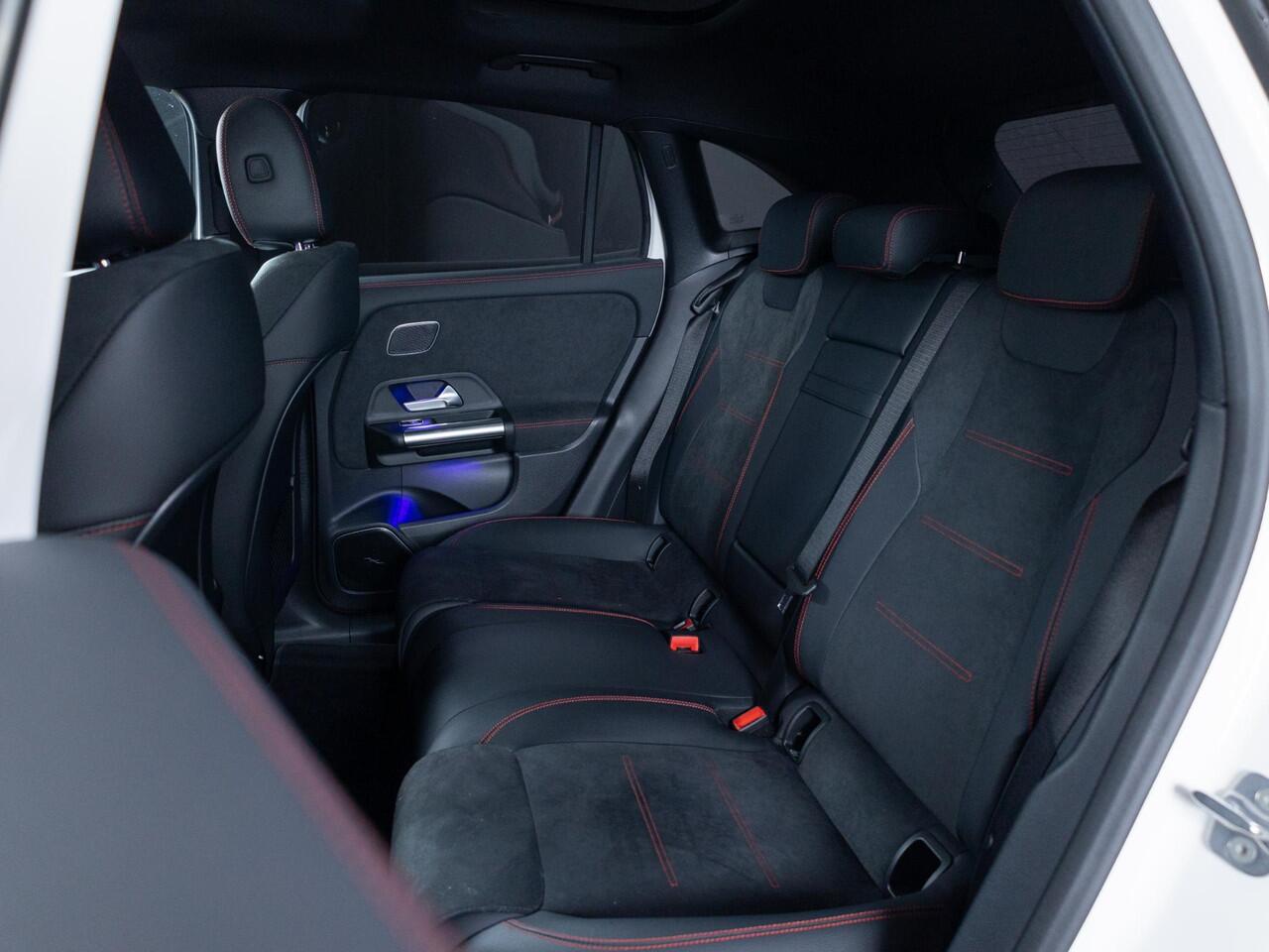 Mercedes-Benz EQA 250+ Business Solution AMG Panorama dak | Trekhaak