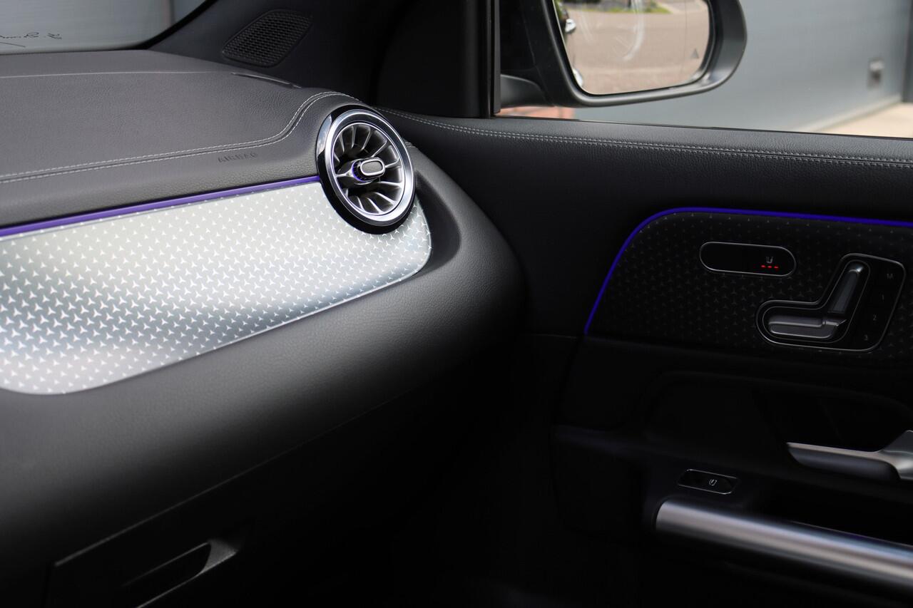 Mercedes-Benz EQA 250+ AMG Line 71 kWh | Facelift | 39.000,- ex BTW | Panoramadak | Distronic | Memory | Leder | Keyless Go | Surround Camera | Exclusief-pakket | Apple Carplay/Android Auto |