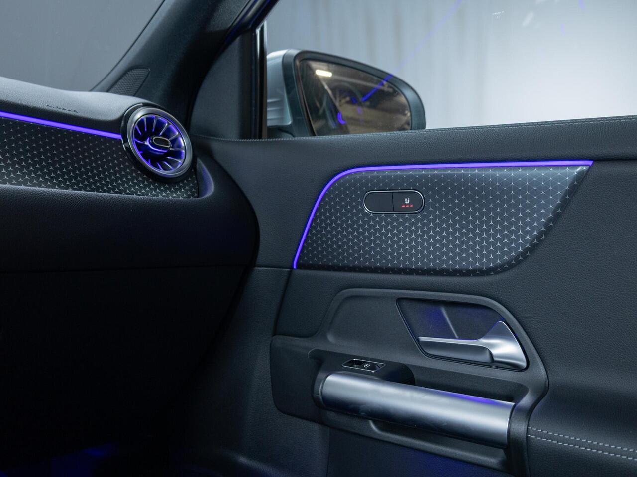 Mercedes-Benz EQA 250+ Business Line LIMITED 71 kWh Panorama dak