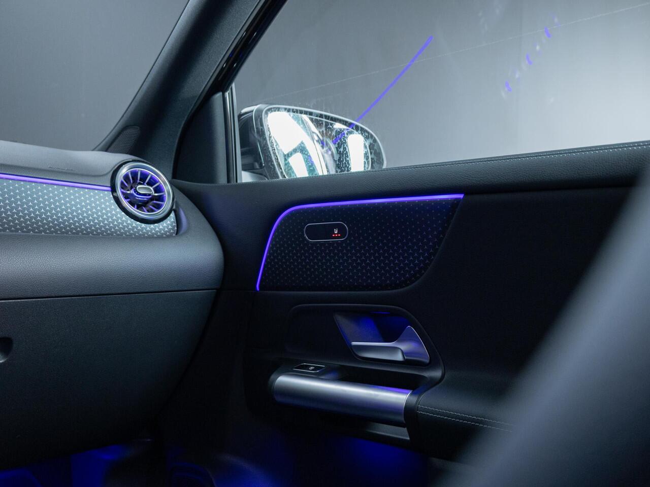 Mercedes-Benz EQA 250+ Business Line LIMITED 71 kWh Panorama dak | Trekhaak