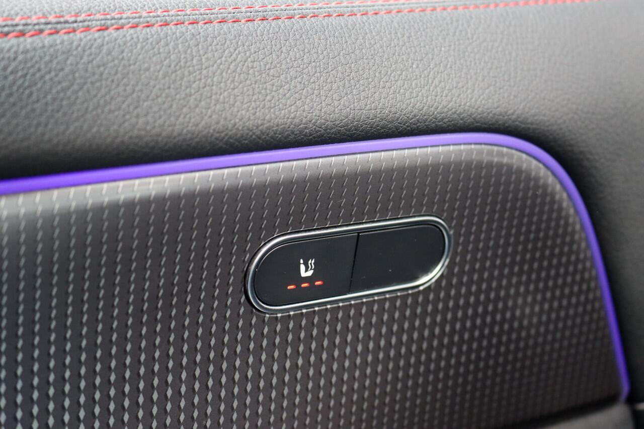 Mercedes-Benz EQA 250 AMG Line 67 kWh | Panoramadak | Widescreen | Sfeerverlichting | Nightpakket | Keyless Go | Apple Carplay | Advanced Sound System | Stoelverwarming |