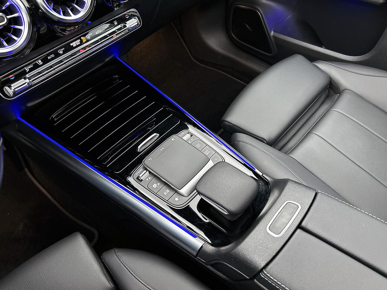 Mercedes-Benz EQA 250 Business Solution Luxury 67 kWh / Burmester soundsyst. / Panoramadak / Head-up display / 2x Stoelverstelling Comfortstoelen / LED high performance |