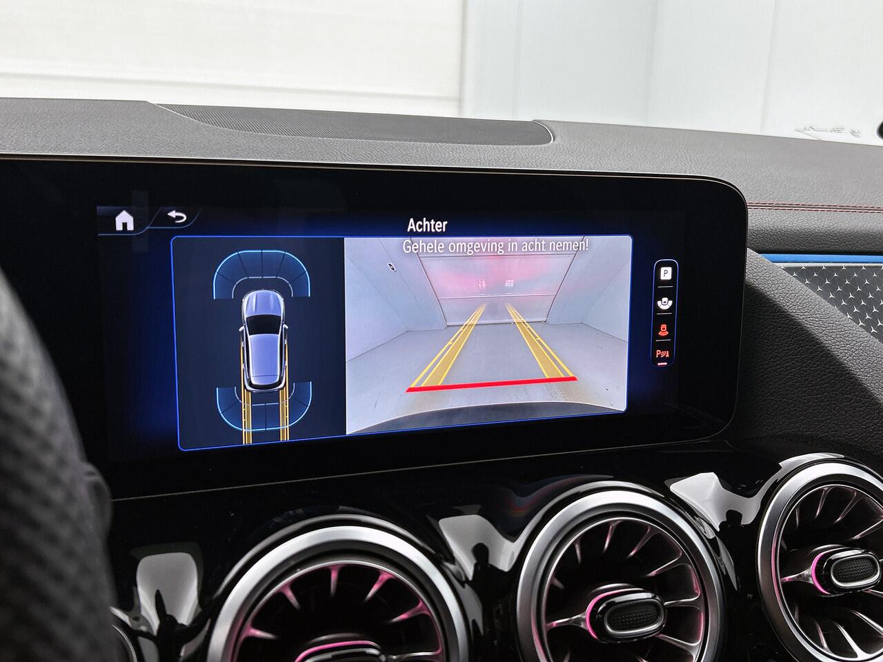 Mercedes-Benz EQA 350 4MATIC AMG Line 71 kWh Facelift, Distronic, Camera,