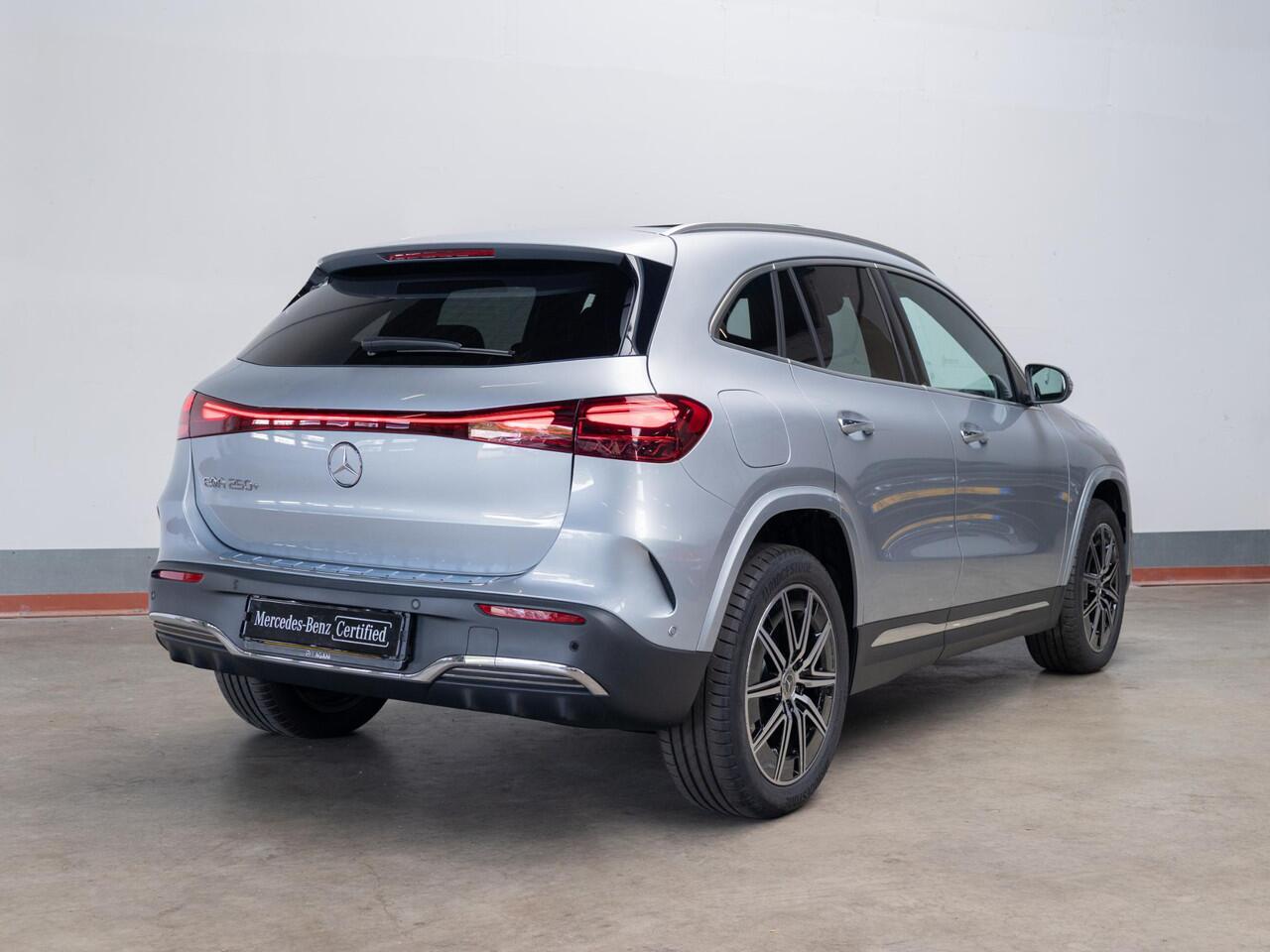 Mercedes-Benz EQA 250+ Business Solution AMG Panorama dak