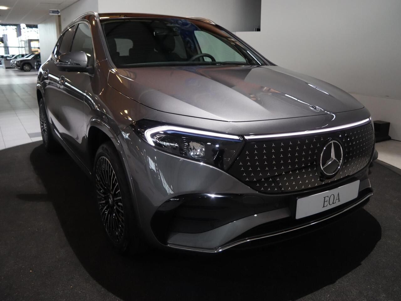 Mercedes-Benz EQA 250+ Business Solution AMG 71 kWh | Panoramaschuifdak | Dodehoekassistent | Head-up | Burmester | Winterpakket |