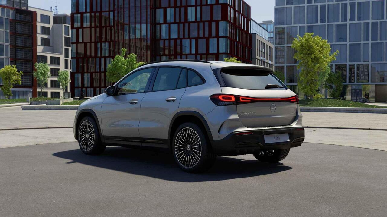 Mercedes-Benz EQA 250+ AMG Line 71 kWh | Panoramadak | Premium pakket | Advanced audio | Draadloos telefoonladen |