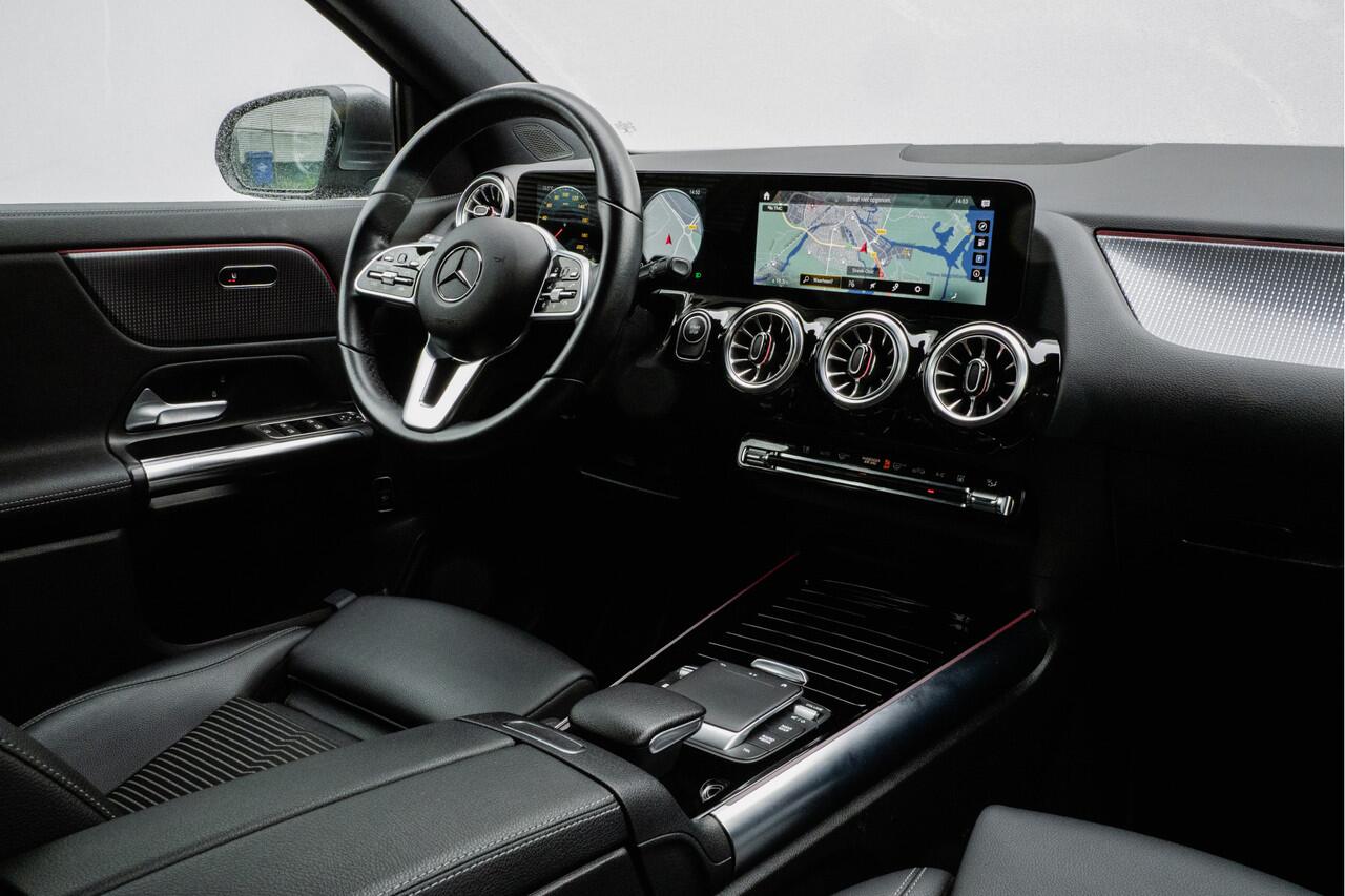 Mercedes-Benz EQA 250 Business Solution Luxury 67 kWh Navigatie/ Camera/ Comfortstoelen/ Ambience verlichting/ Stoelverwarming/ Adapt. cruise