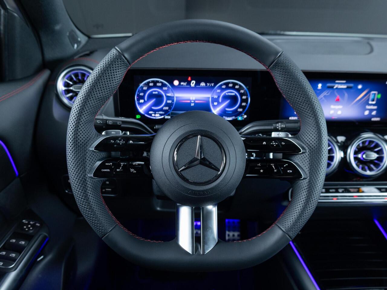 Mercedes-Benz EQA 250+ Business Solution AMG Panorama dak | Trekhaak