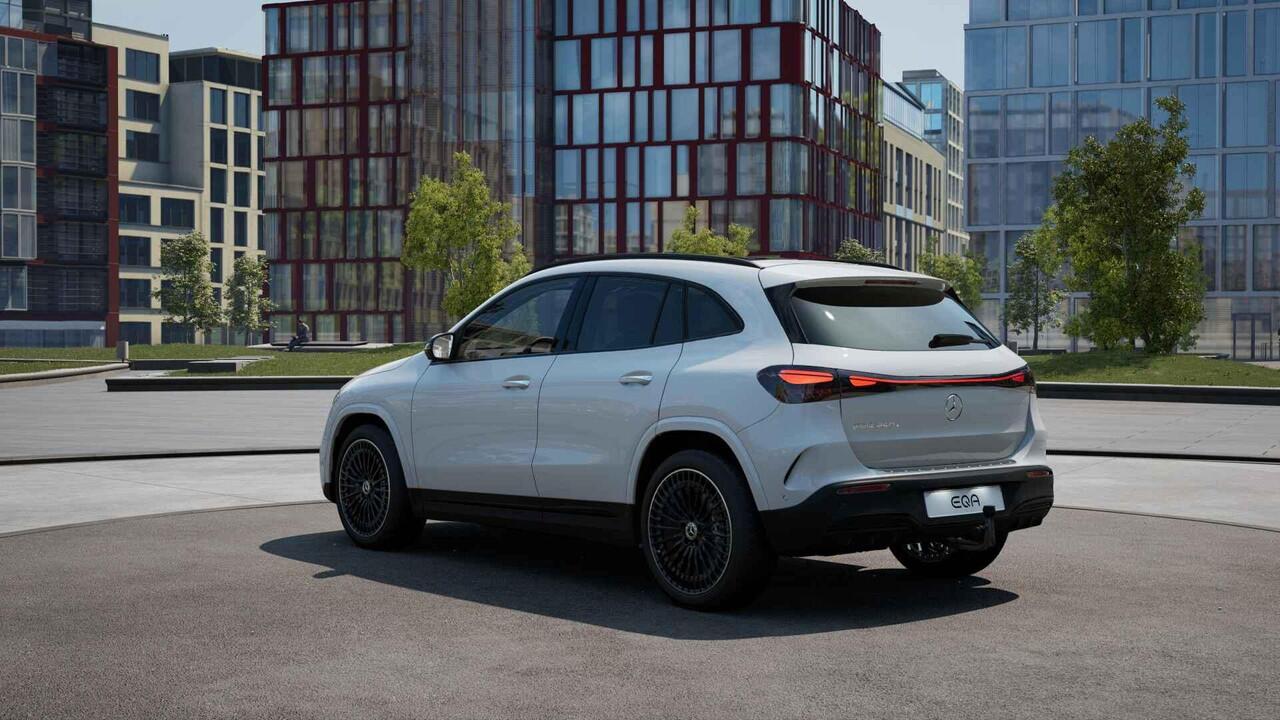 Mercedes-Benz EQA 250+ Business Solution AMG 71 kWh | Panoramaschuifdak | Leder | Head-up | Burmester | Winterpakket | Trekhaak |