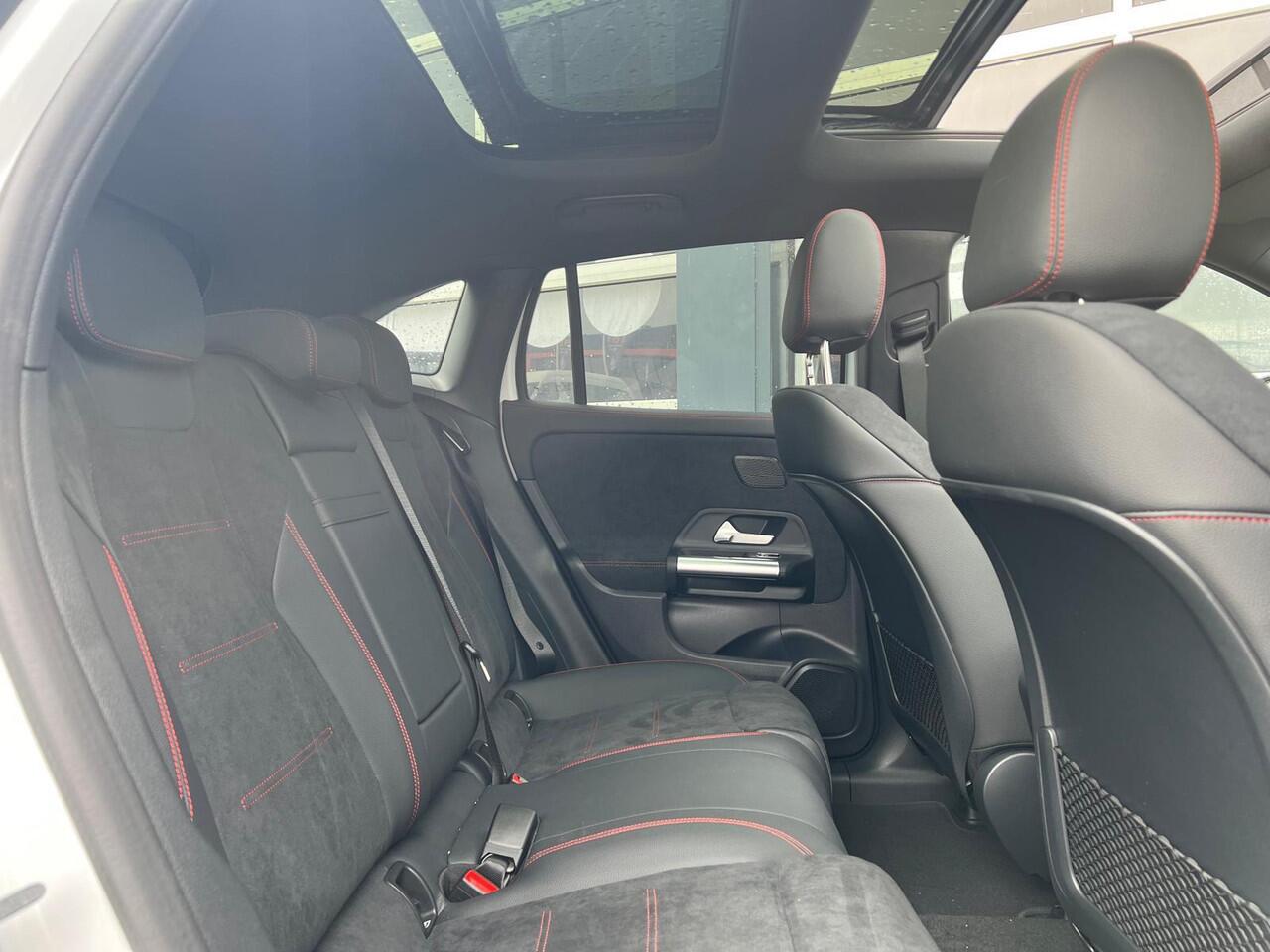 Mercedes-Benz EQA 250+ Business Edition | AMG | Nightpakket | Business Plus | Panoramadak | 360° Camera | Sfeerverlichting | Memorystoelen Verwarmd | Apple & Android Carplay