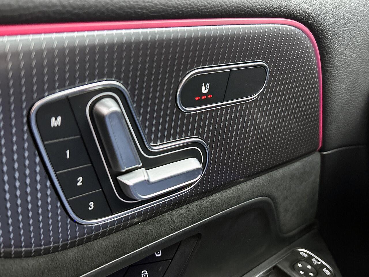 Mercedes-Benz EQA 250 AMG 67 kWh Distronic, Pano, Burmester, Head-up, Memory