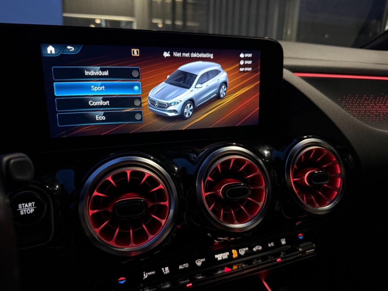 Mercedes-Benz EQA 250 e Luxury met zomer 19 inch en winterset 18 inch 38000km