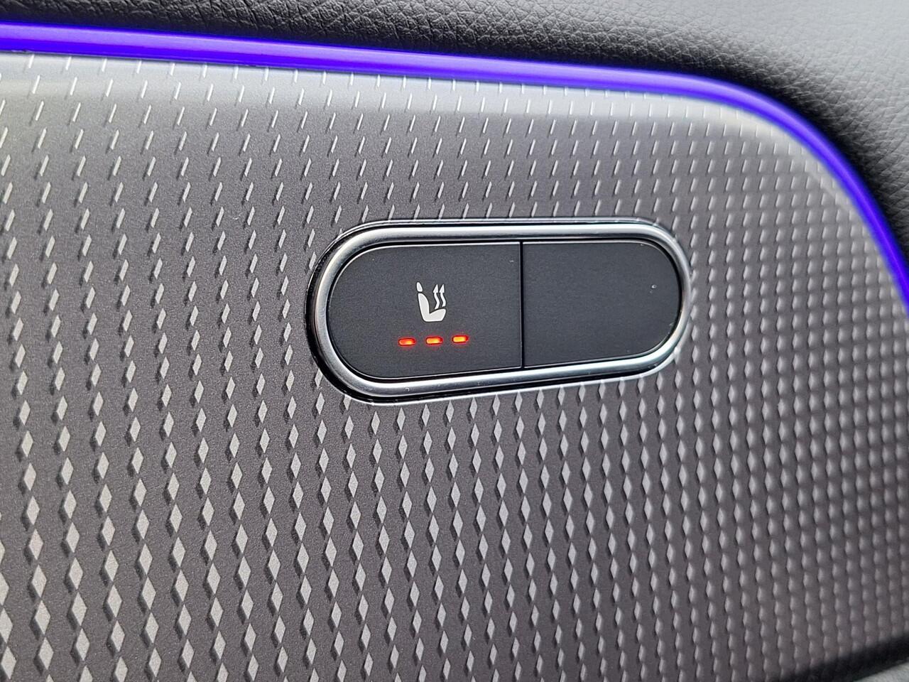 Mercedes-Benz EQA 250 AMG Line | Trekhaak | Night pakket | Keyless-GO | Achteruitrijcamera | Sfeerverlichting | Elektrische achterklep