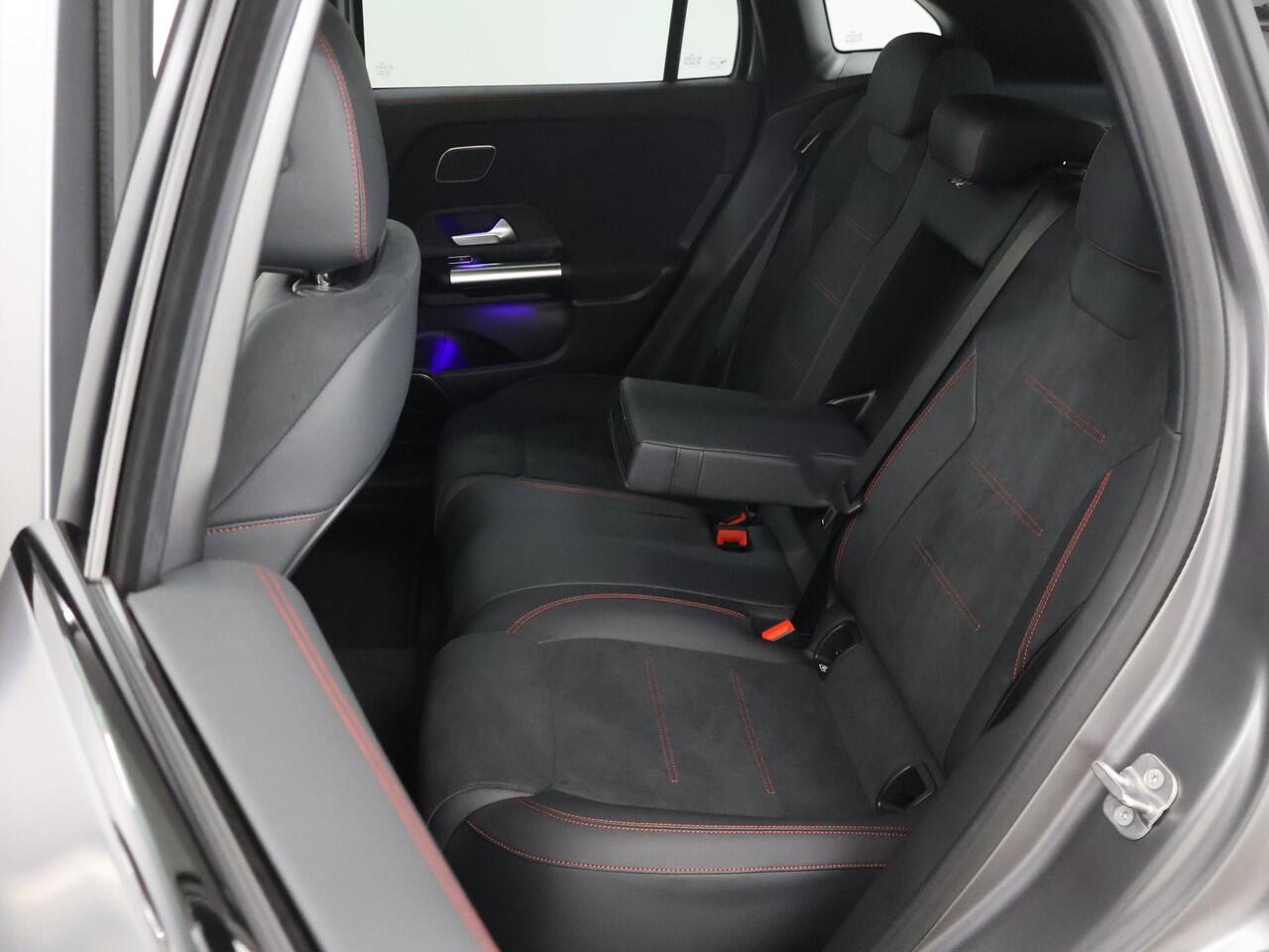 Mercedes-Benz EQA 250+ Business Solution AMG 71 kWh | Winter-pakket | Panoramadak | Burmester | Head-up display | Achteruitrijcamera | Apple carplay & Android auto