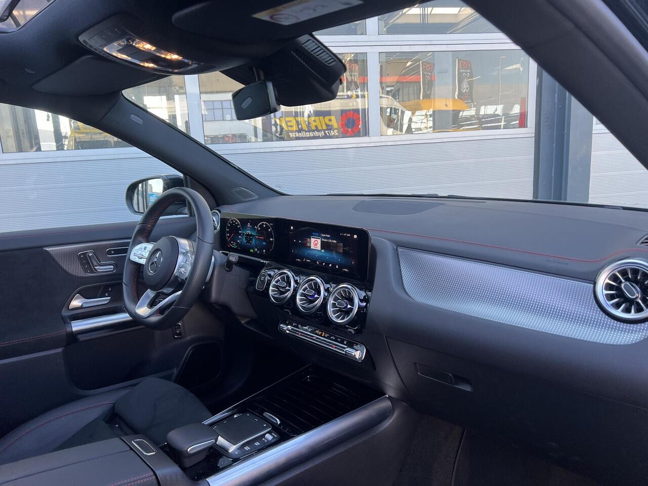 Mercedes-Benz EQA 250+ Business Edition | AMG | Business Plus | Panoramadak | 360° Camera | Sfeerverlichting | Memorystoelen Verwarmd | Apple & Android Carplay