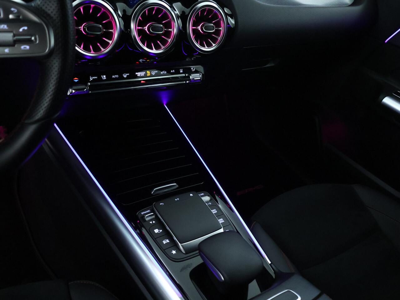 Mercedes-Benz EQA 250 AMG Line 67 kWh | AMG Line | Achteruitrijcamera | Easy Pack Achterklep | MBUX Augmented Reality | Led koplampen | Inclusief 48 maanden MB Certified garantie voor Europa.