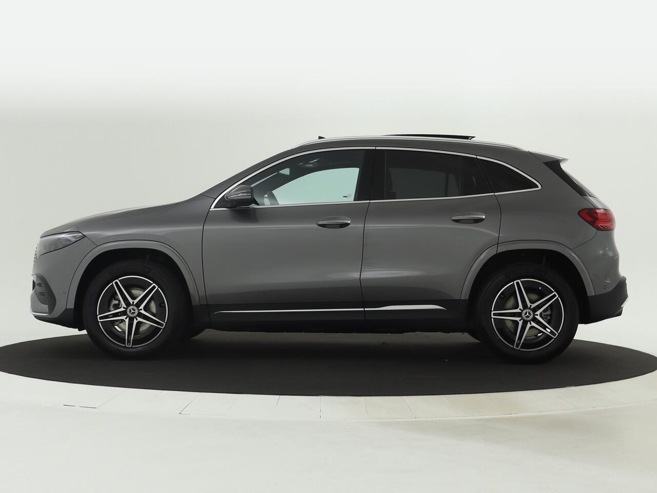 Mercedes-Benz EQA 250+ AMG Line 71 kWh | Parkeerpakket met 360°-camera | Voorstoelen met Memory | KEYLESS-GO comfort pakket | GUARD 360° Voertuigbescherming Plus | Dodehoekassistent | EASY PACK achterklep |